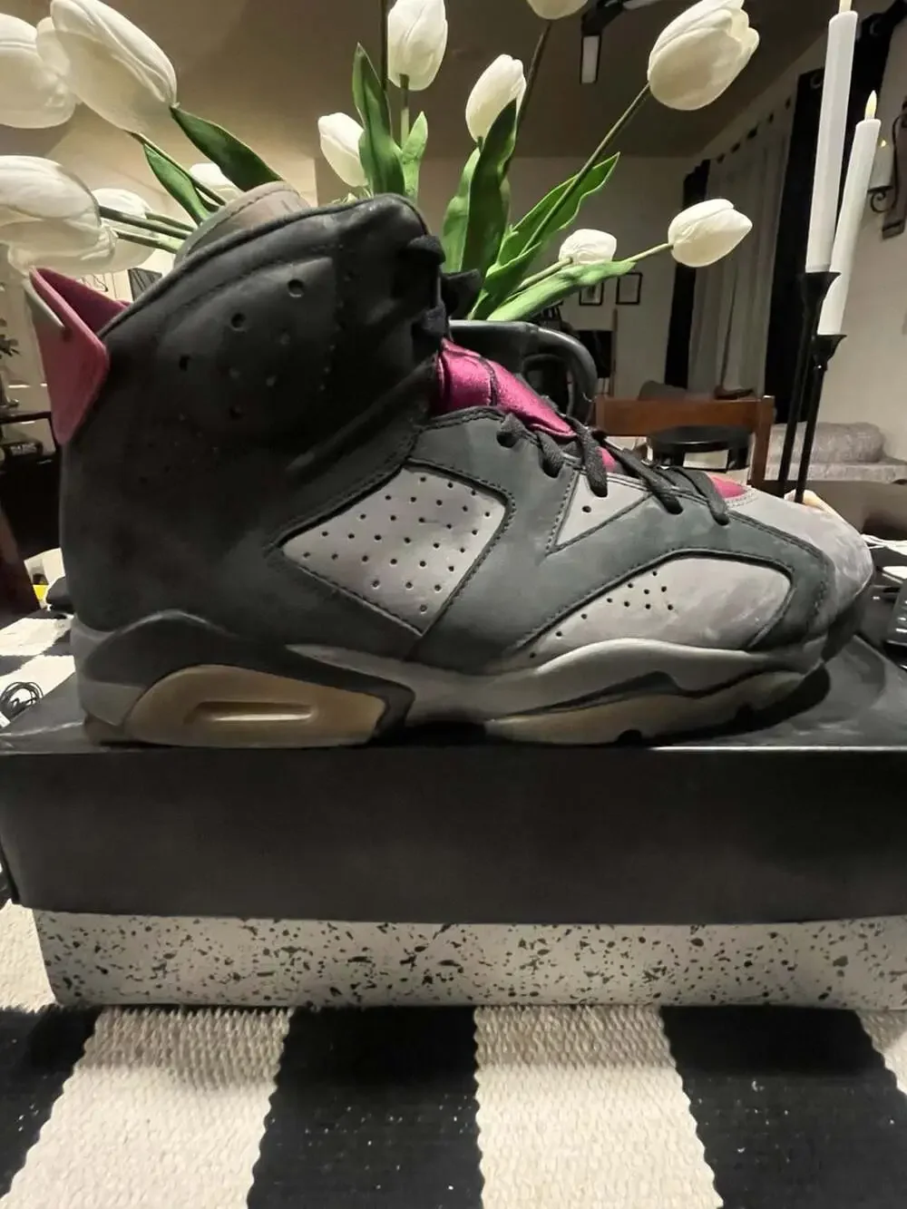 Jordan 6 Bordeaux size 10.5 men